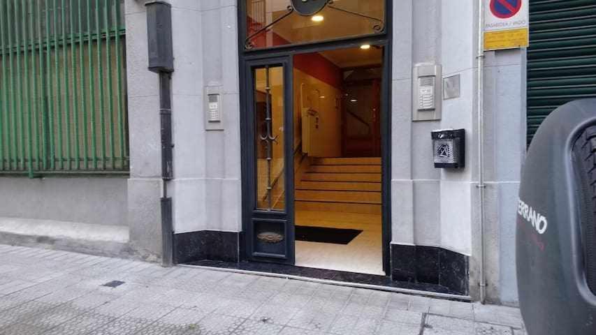 Ferienwohnung Deusto Piso Wifi Internet T V Y Garaje Bilbao Exterior foto